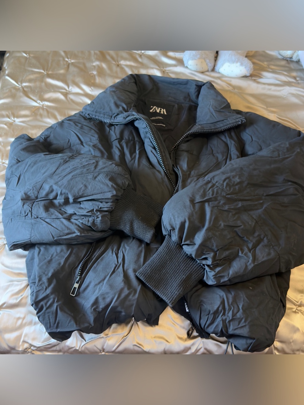 Zara Men's Dark Black Quilted Puffer Jacket